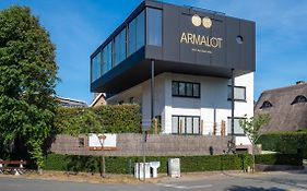 B&B Armalot By Julia